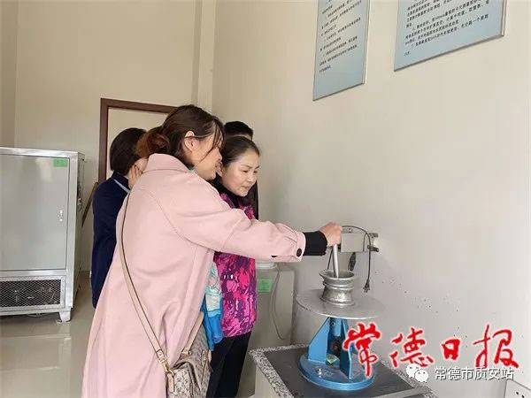 常德市采取“雙隨機(jī)、一公開”，抽檢22家預(yù)拌砼、預(yù)拌砂漿生產(chǎn)企業(yè)